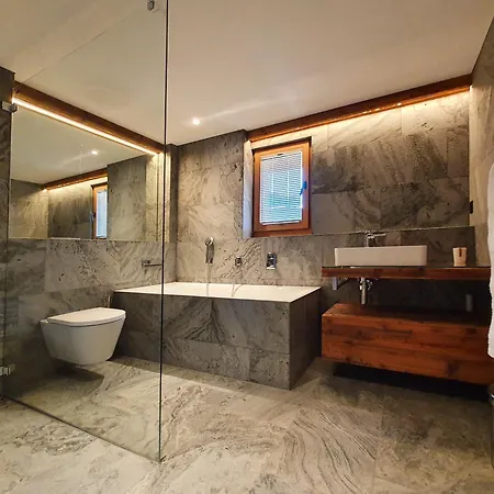 Luxury Engedi シャレー