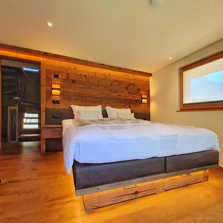 Luxury Engedi シャレー